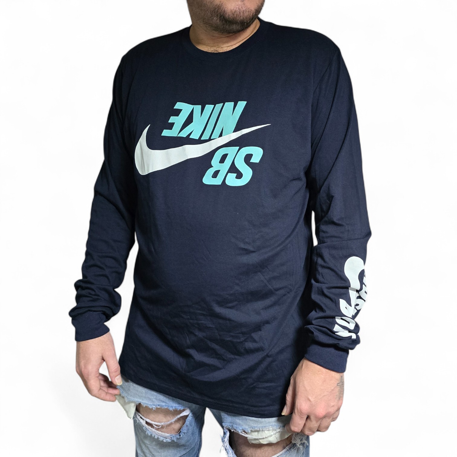 BUZO TALLA L - UB - COD18 - REGULAR FIT - BASIC - AZUL MARINO