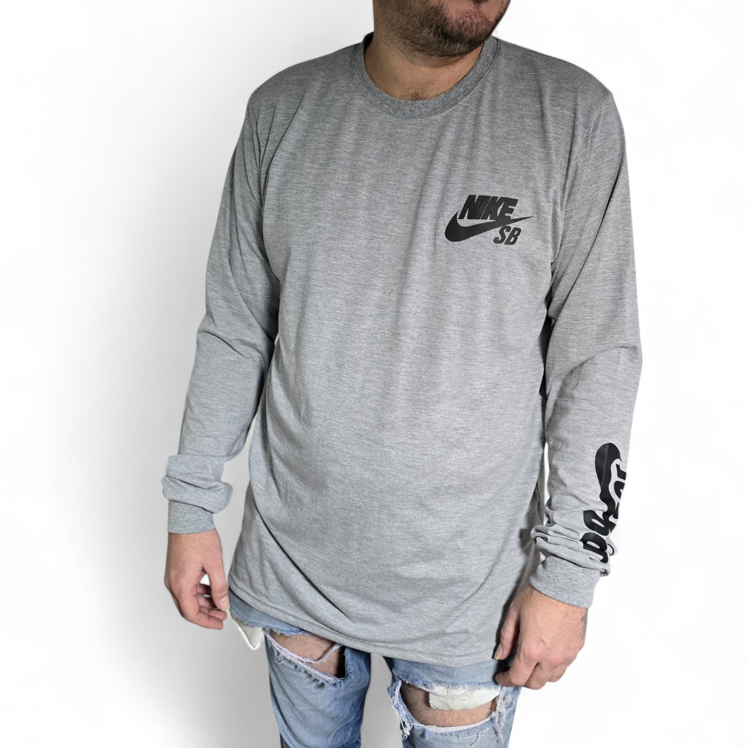 BUZO TALLA L - UB - COD18 - REGULAR FIT - BASIC - GRIS