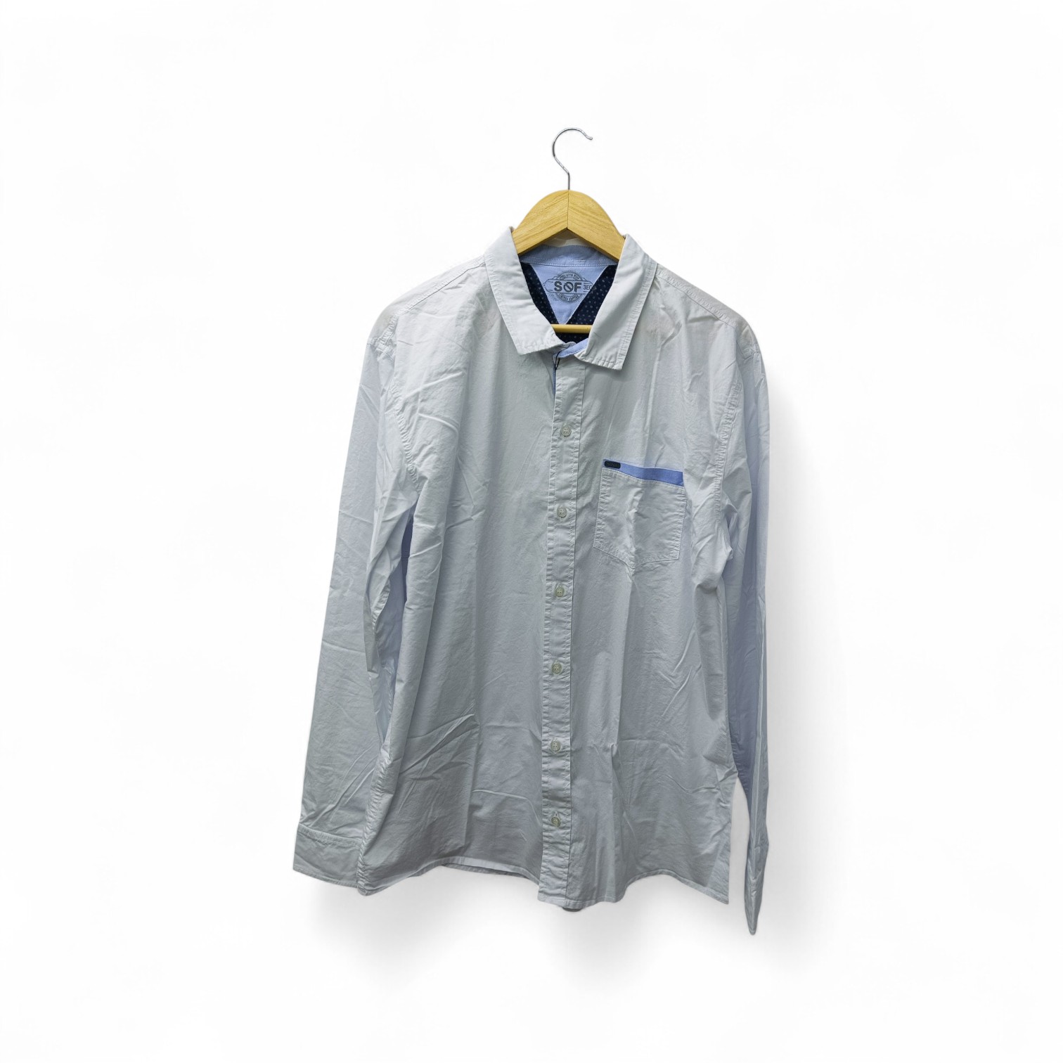 CAMISA MANGA LARGA TALLA 2XL - SF36 - CUELLO FRANCES - BLANCA/CELESTE/BOLSILLO CON LETRAS 3D