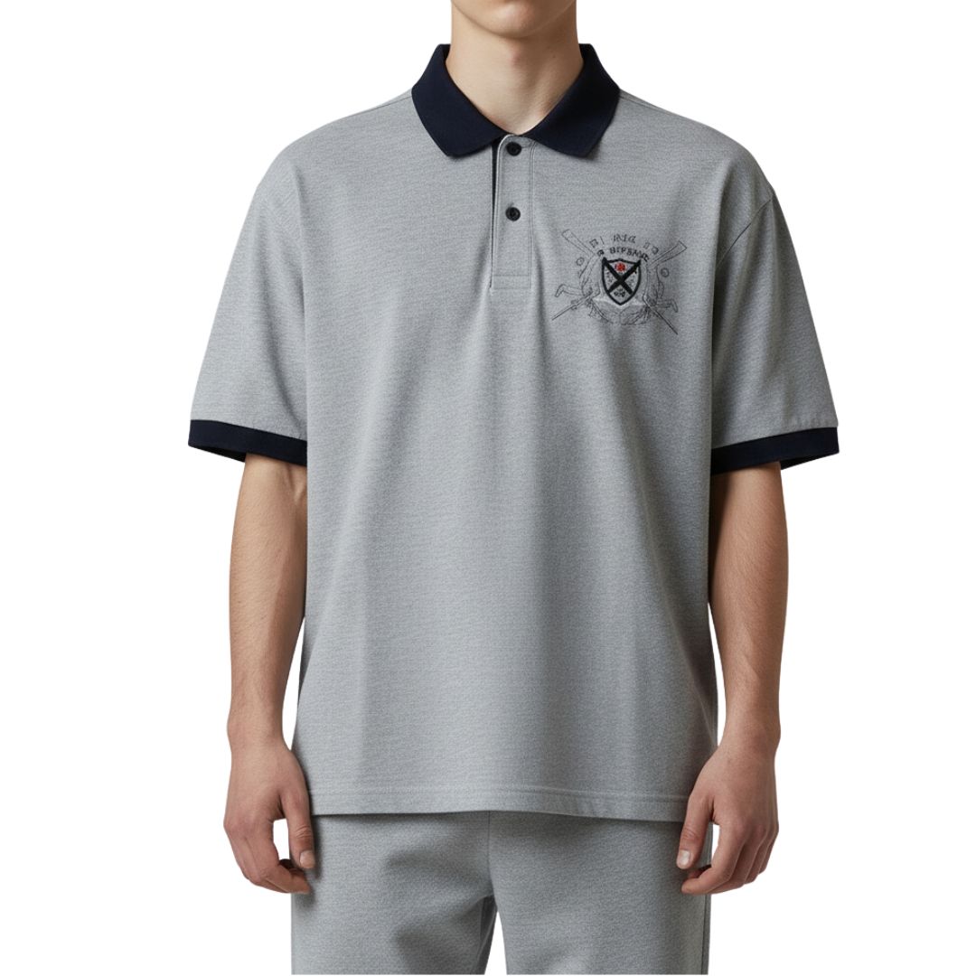 CAMISETA CON CUELLO | ESCUDO 1976 | REG. F./ T. POLO | GRIS/AZ | HOMBRE