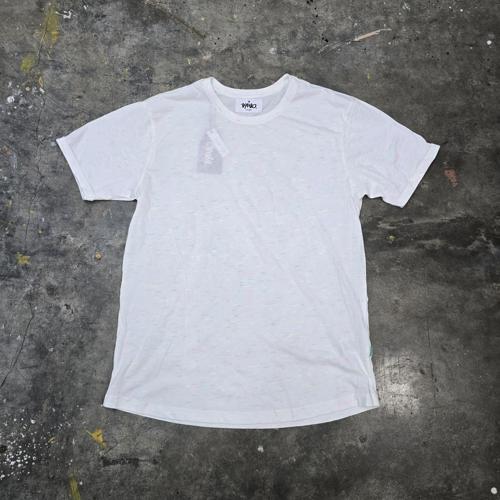 CAMISETA TALLA L - BF - COD118 - RAYAS DE COLORES - BOXY FIT BASIC TSHIRT - BLANCO