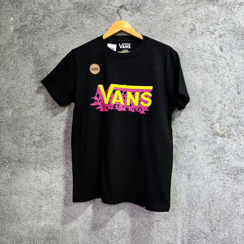 CAMISETA TALLA L - COD33 - NEGRA / LETRAS AMARILLO FUCSIA