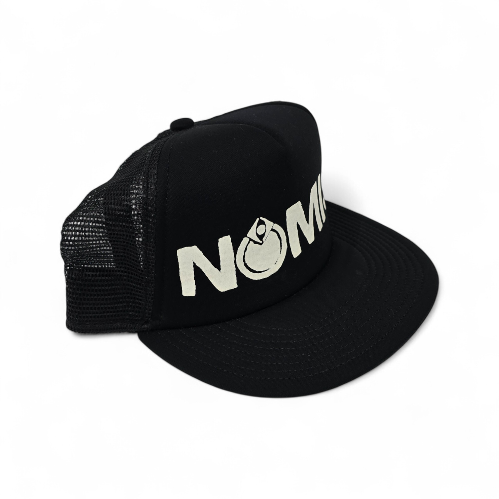 GORRA - UB - COD175 - BASIC CAP - PLANA AJUSTABLE - NEGRO/BLANCO