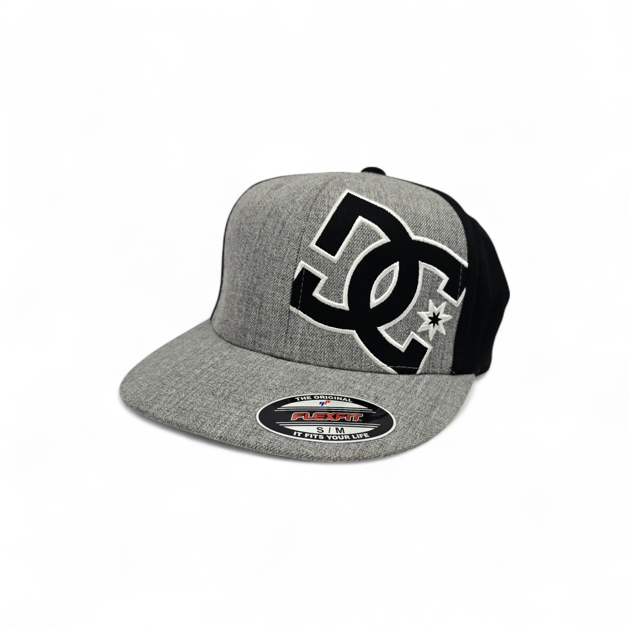 GORRA TALLA S/M - UB - COD5 - VC NEXT / FLEXFIT - PLANA CERRADA - GRIS/NEGRO