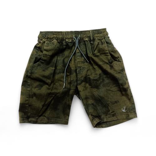 WALKSHORT TALLA 28 - COD27 - SLIM FIT - MILITAR CAMUFLADO VERDE