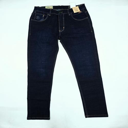 PANTALON JEAN TALLA 34 - COD27 - SEMITUBO - STRECH - AZUL MARINO OSCURO/TELA PRELAVADA / DIJE METALICO CUADRADO ATRAS/ BOTON VERDE (ADELANTE)/ DIJE METALICO RECTANGULAR SD 1986 ANCLA ADELANTE