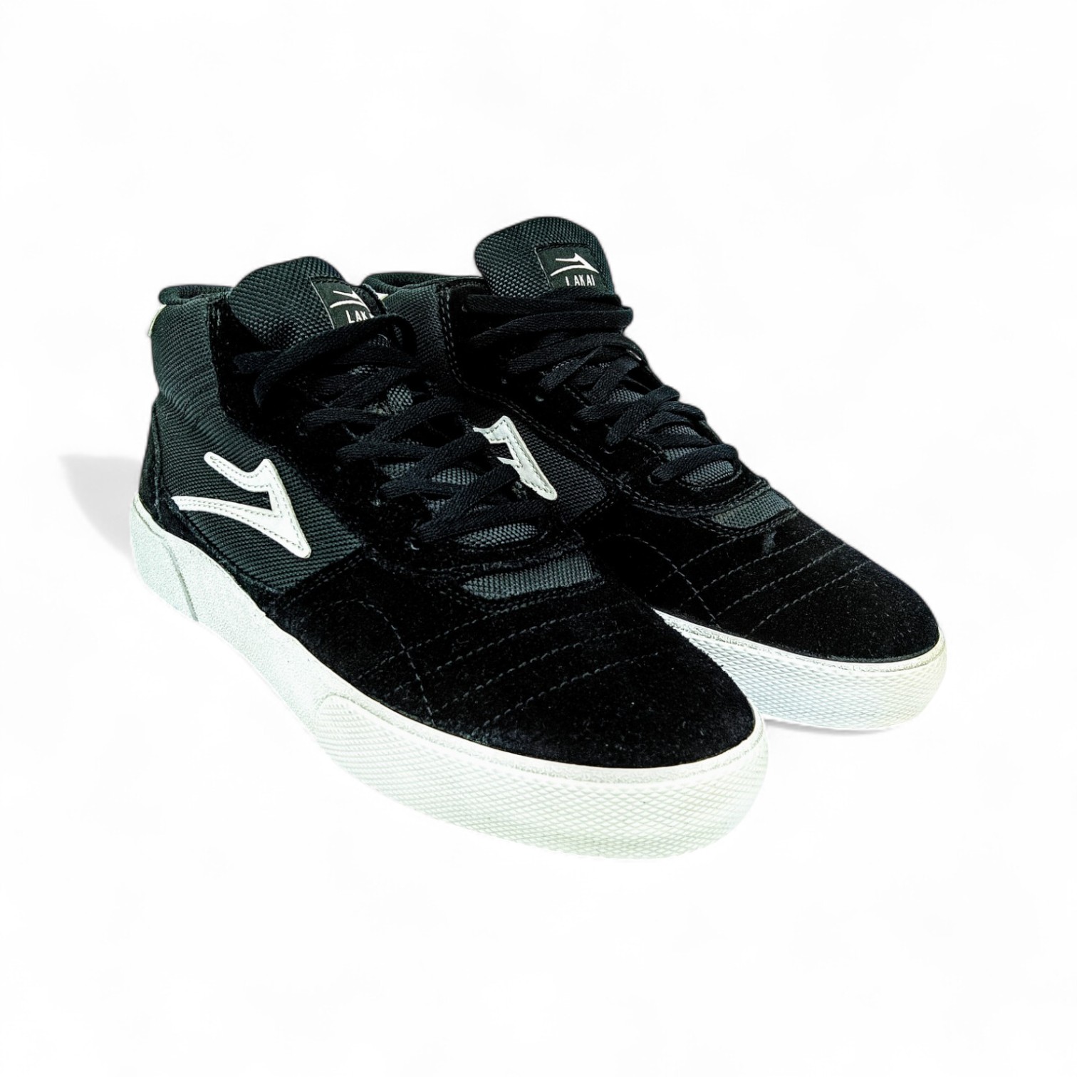 ZAPATO TALLA 6.5 - LAKAI - CAMBRIDGE MID BOTA - NEGRA/BLANCO