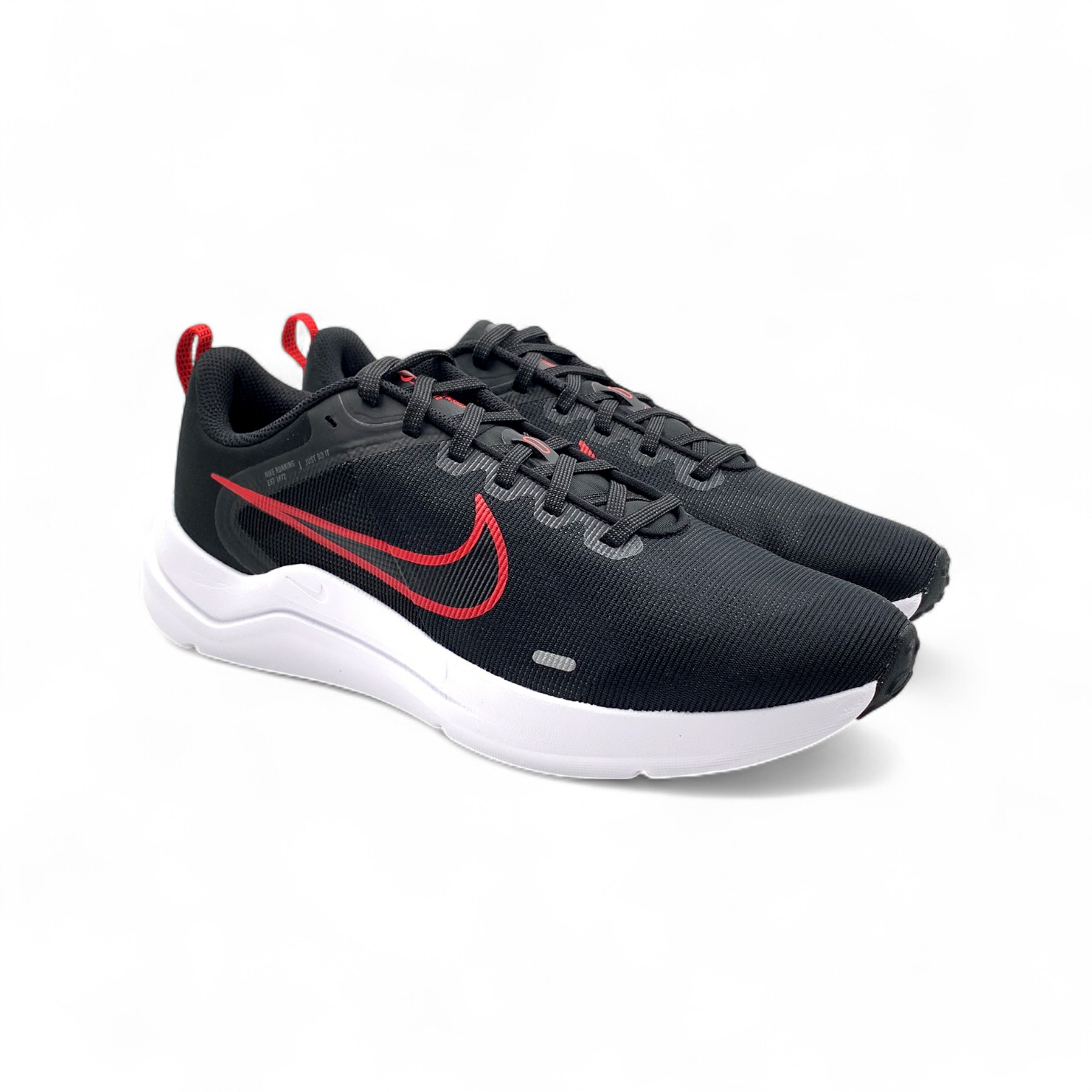 ZAPATO TALLA 7 - NIKE - DOWNSHIFTER 12 - NEGRO ROJO